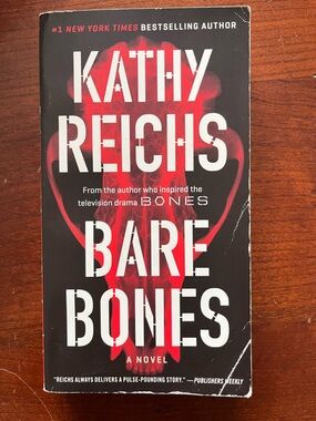 Kathy Reichs paperback Bare Bones